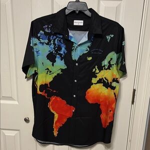 Mavrans Earth Weekend Shirt